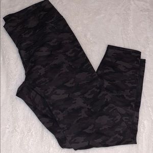 Fabletics camo leggings
